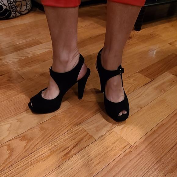 Marc Fisher Suede Shoes - Picture 12 of 13